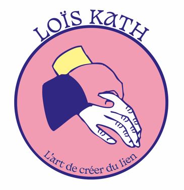 Des mains qui se tiennent — le lien humain au cœur de Loïs Kath